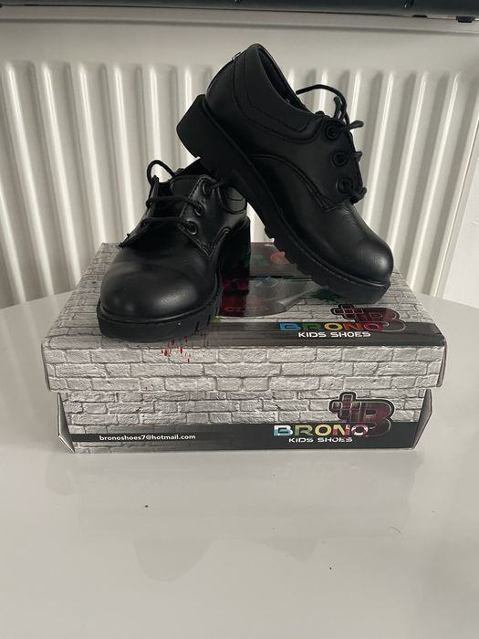 Pantofi baieti nr. 26