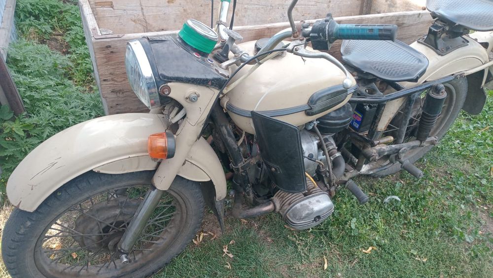 Продам урал  на ходу