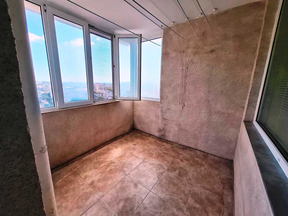 Продава се Четиристаен апартамент в Варна, Възраждане 1 - 118 кв.м за 713 €/кв.м - Снимка #8