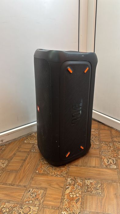 Продаю колонку JBL PartyBox 100