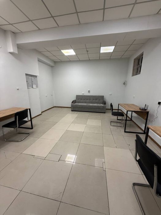 Аренда под офис 35м2 1 этаж С МЕБЕЛЬЮ 3 минут от метро Шахристан! 350$