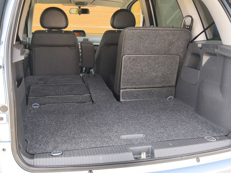 Opel Meriva Benzina 1.6 105 CP Facelift Cutie automata Easytronic