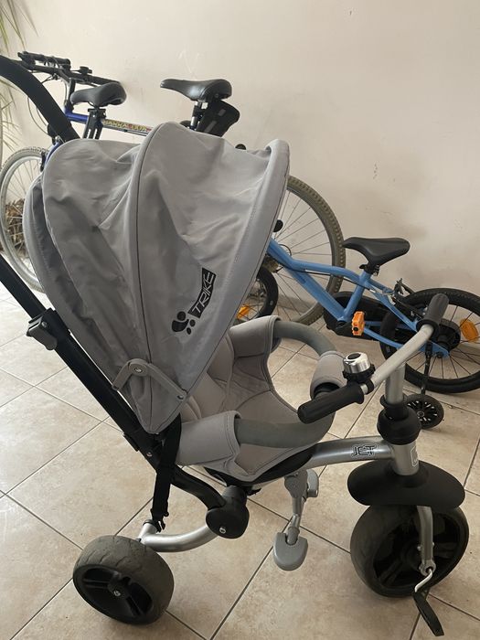 Бебешка триколка