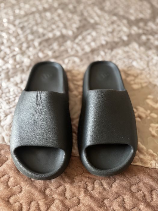 Yeezy Slides.