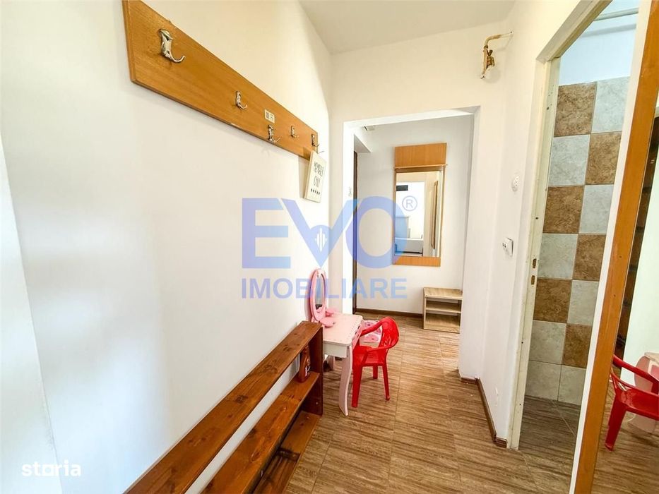 Apartament 3 camere, etajul 3, zona Tatarasi Liber