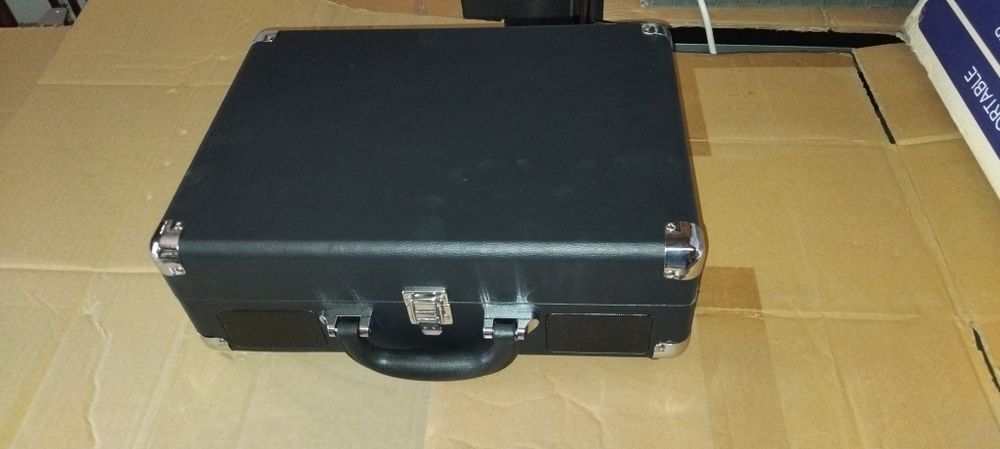 Нов грамофон Victrola VSC-550BT с Bluetooth и вградени говорители