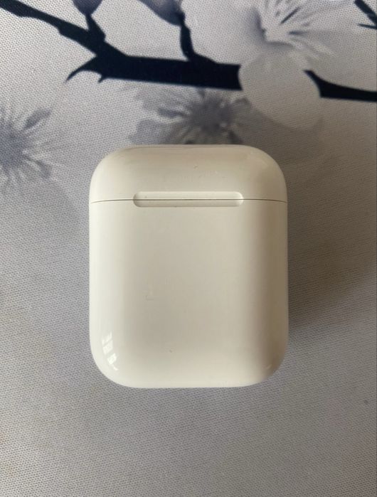 Продам AirPods 2