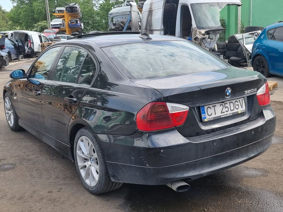 Dezmembrez BMW Seria 3 E90 [2004 - 2010] Sedan 318d MT (143 hp)