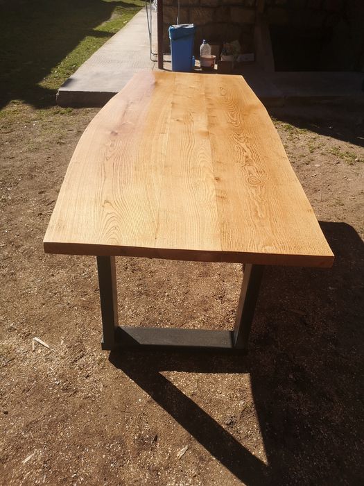 Vând masa din stejar