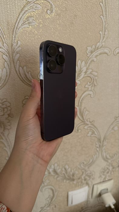 Iphone 14 pro отличном состояние