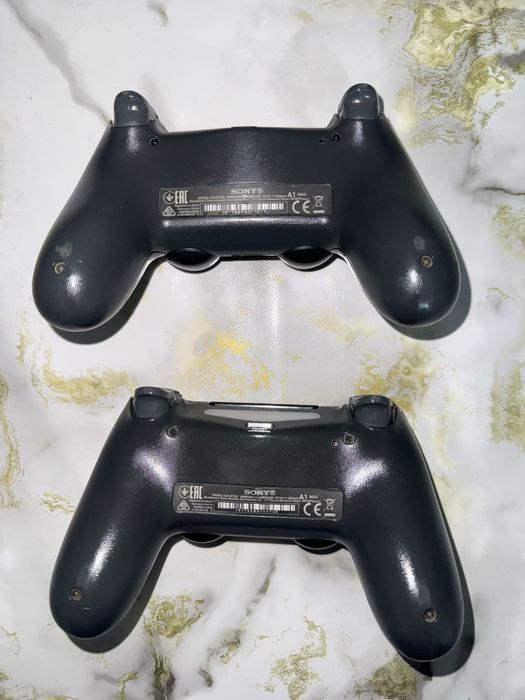 Продам джостик на пс4 б/у