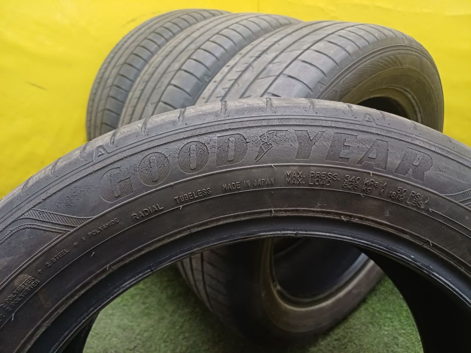 Шины 225/55 R17 Goodyear комплект.