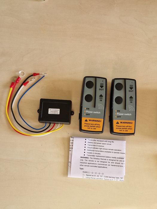 Telecomanda troliu auto wireless cu 2 telecomenzi 12v.24v