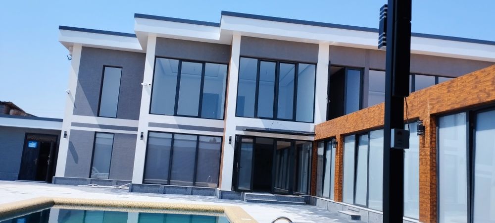 Usta. Ichki va tashqi ishlar.