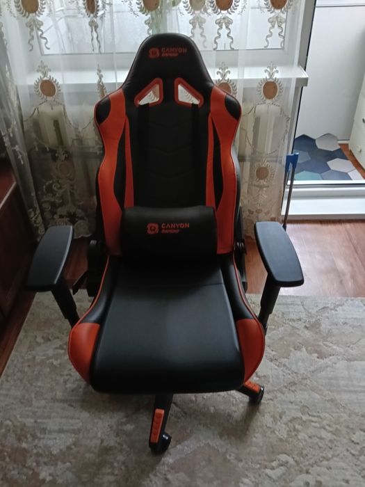 Игровое кресло Canyon gaming