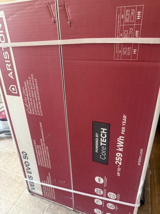 Ariston бойлер новый в упаковке