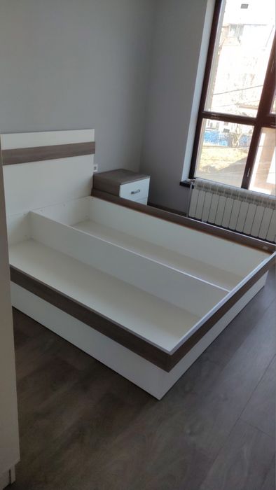 Спалня с повдигащ механизъм