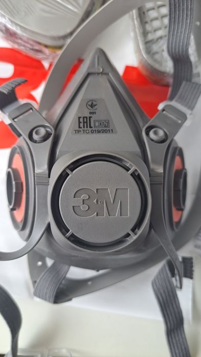 Продам Маска 3 М