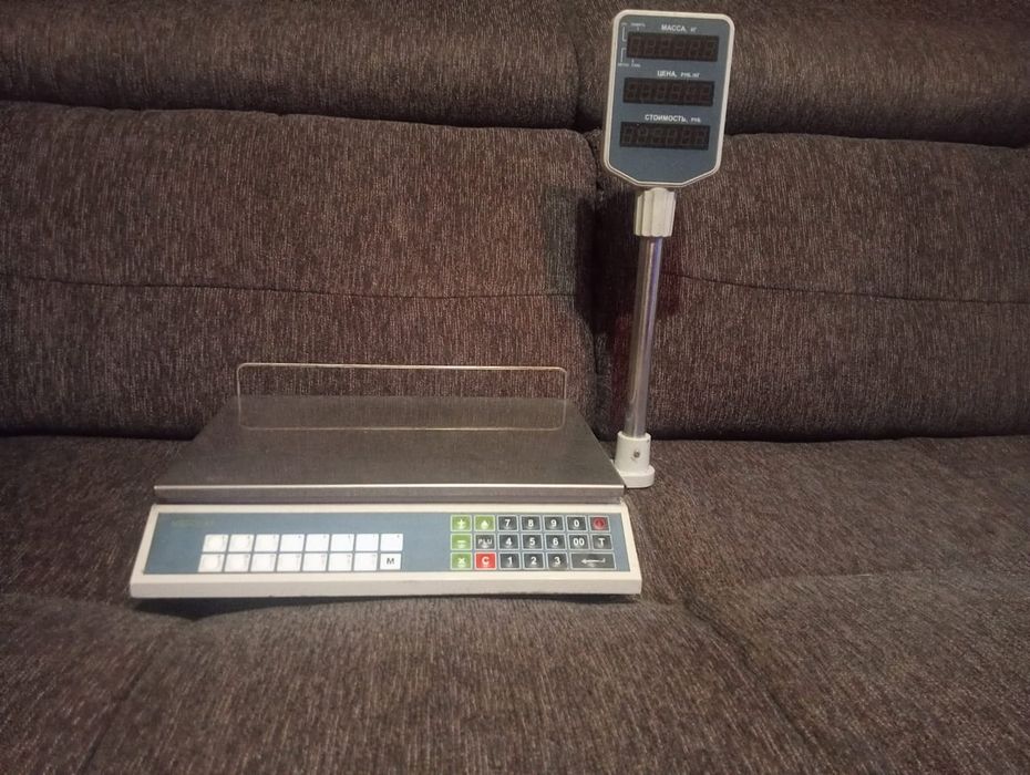 Кассовый апарат, и весы