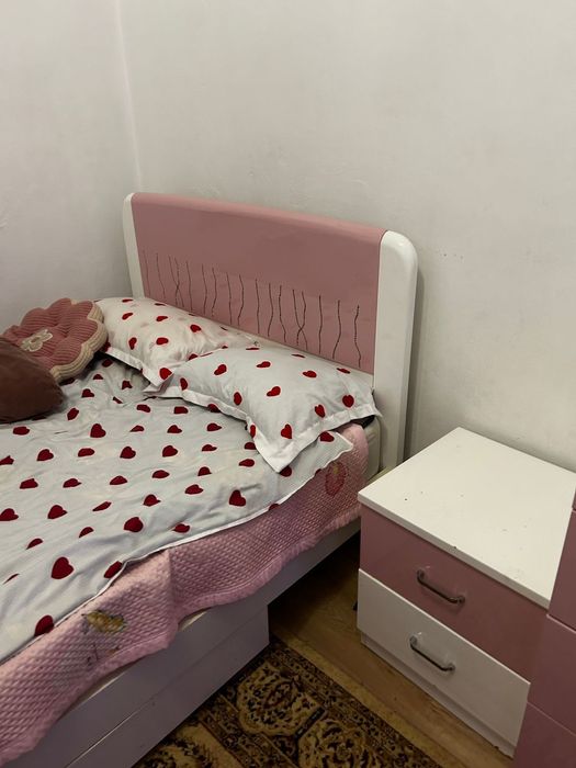 Детский спальный гарнитур, для девочки.