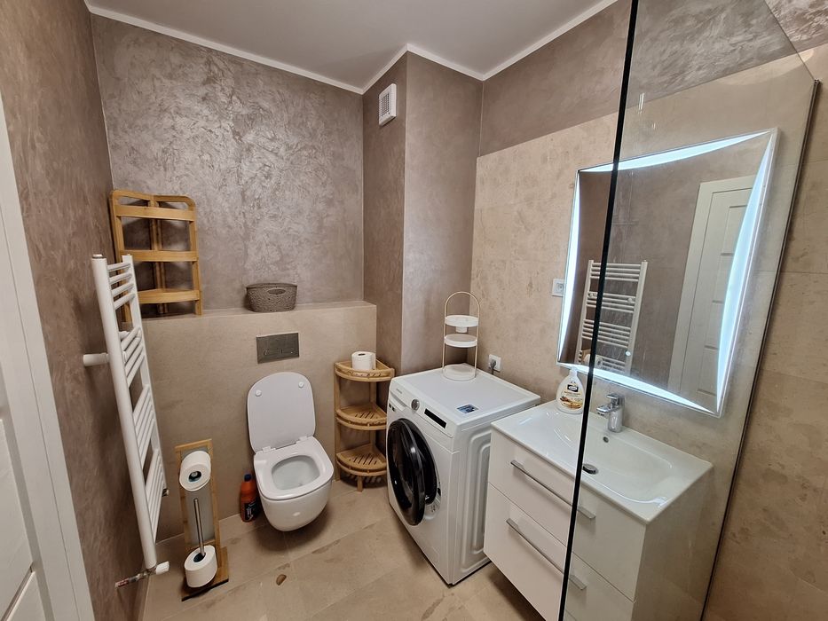Închiriez apartament două camere