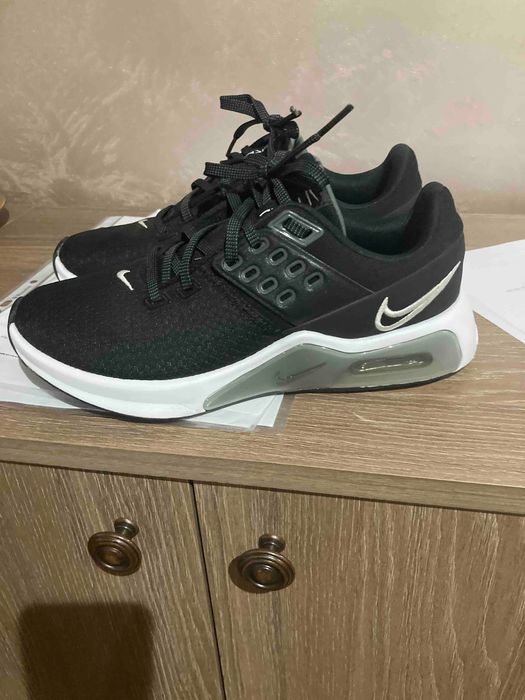 Маратонки дамски Nike