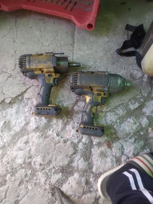Vând impact  schimb cu Makhita