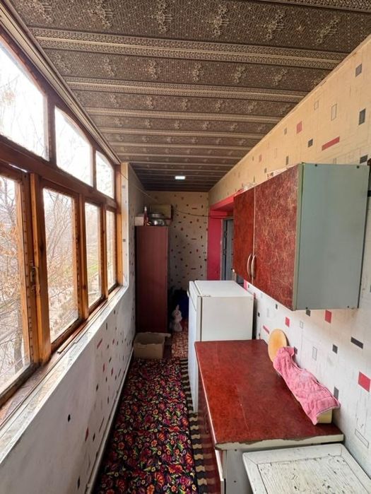 Космосда МИСиС тўғрисида 2-қаватда 2 хонали квартира сотилади