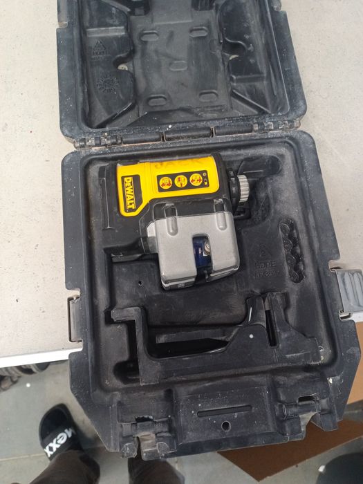 Laser Dewalt DW089 3 lini