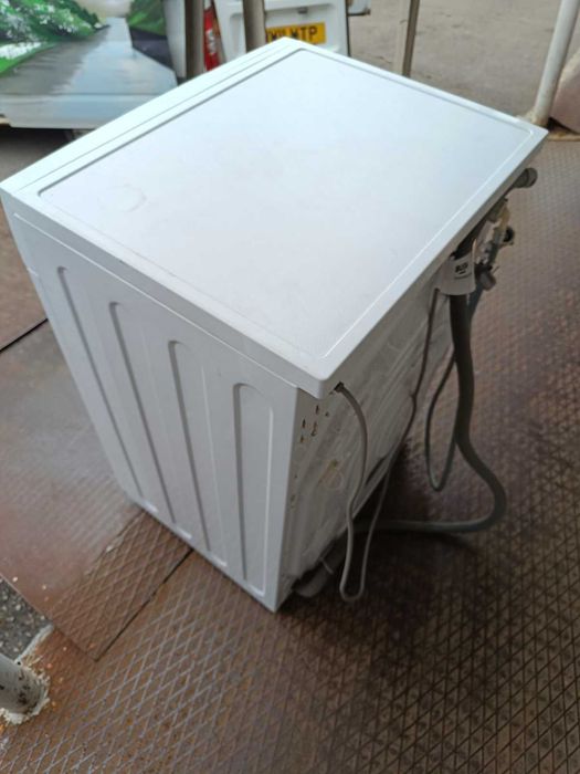 Продавам Пералня 125€