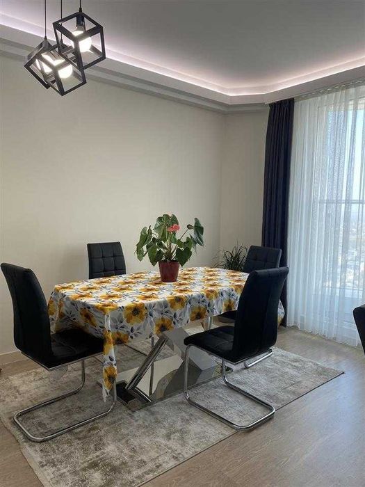 Дава се под наем Двустаен апартамент в Бургас, Славейков - 63 кв.м за 255 € - Снимка #1