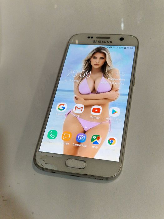 Telefon Samsung S7 cu spatele fisurat