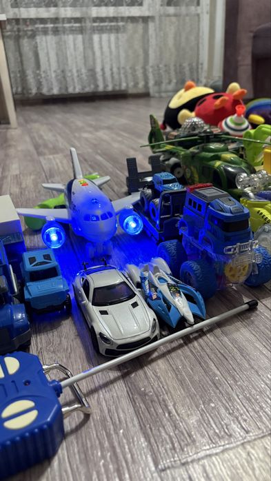 Продам много игрушек