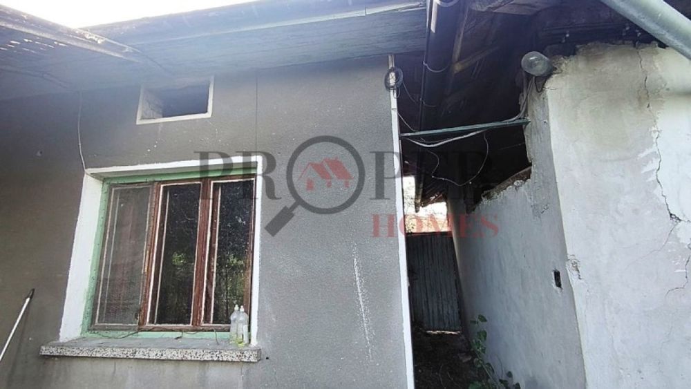 Продажба Къща гр. Велико Търново - с. Хотница 80m² и двор 1500m²