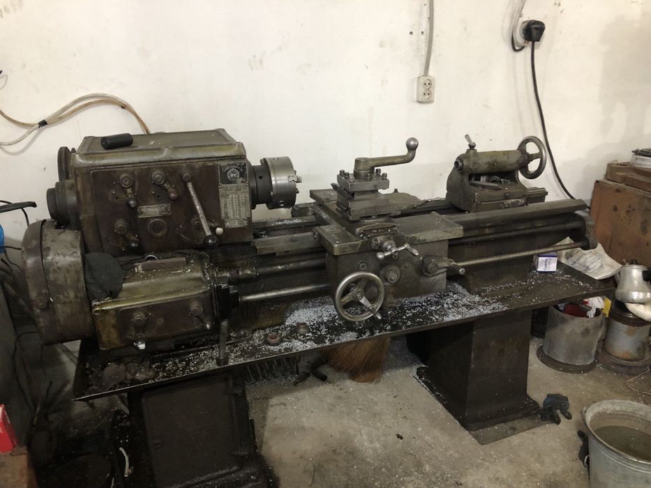 Токарный станок.