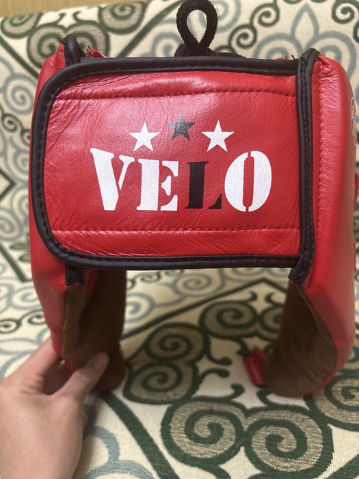 Боксерский шлем VELO