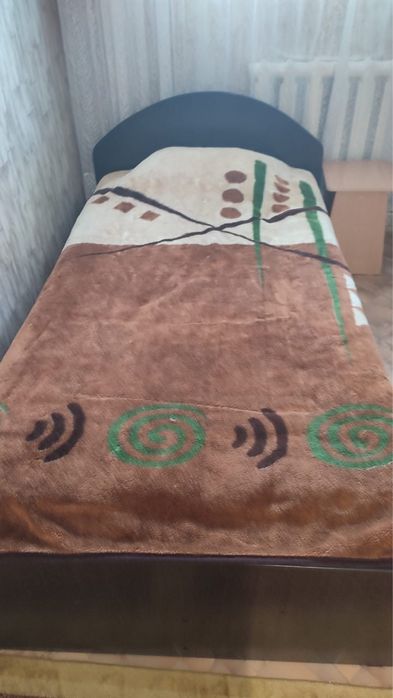 Кровать полуторная