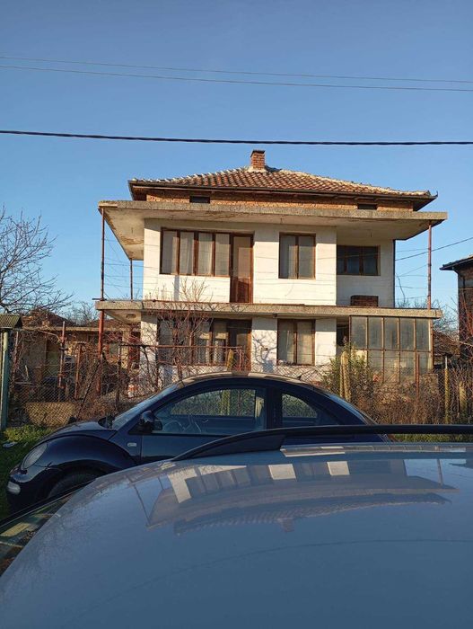 Двуетажна къща!!!