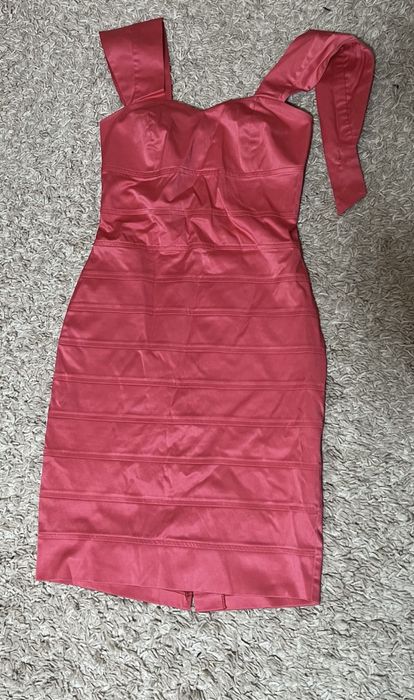 Платья от 1000т продам 42-44р