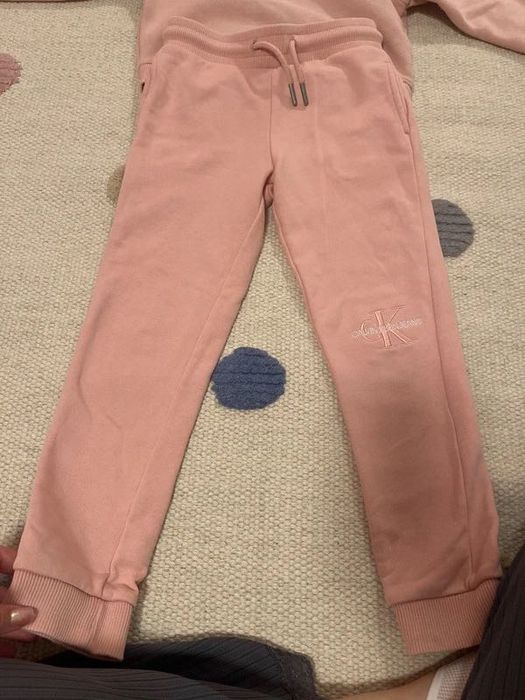 Vand trening copii Calvin Klein 5 ani
5 ani / 104-110 cm·Foarte bună