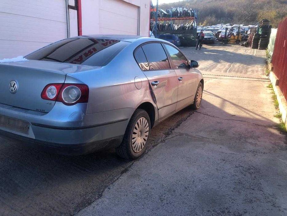 Dezmembram Volkswagen Passat B6 1.6 FSI