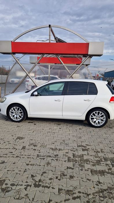 Volkswagen Golf Mașină întreținută cu dotări multiple !!!
