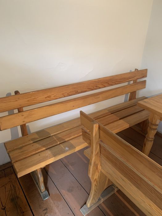 Продается стол со стульями