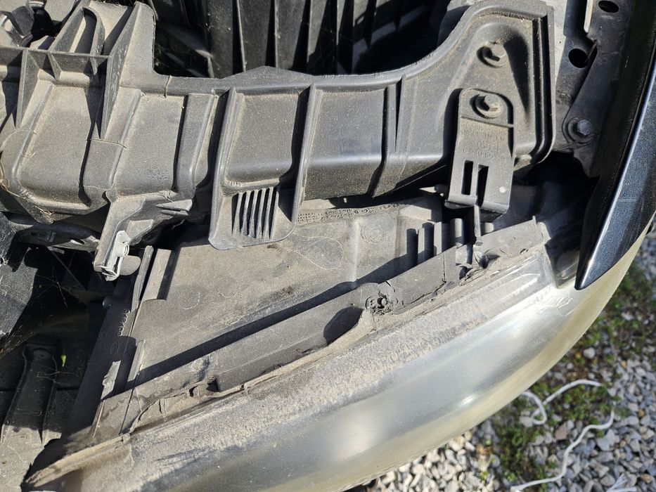 Ляв/десен фар за Bmw e87