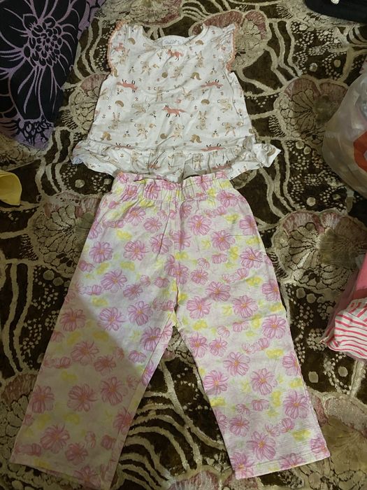 Продам детские вещи есть новые и в отличном состоянии несколтко раз од