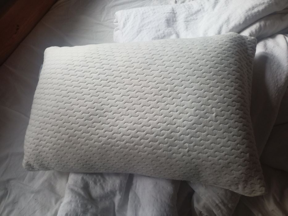 Възглавница с мемори пяна 42x65x15 WELLPUR STRYN