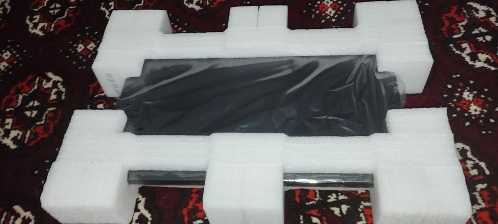 Notebook Lenova tâp taza qolanilmagan tek sistema salib qoydim