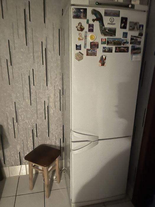 Продам холодильник