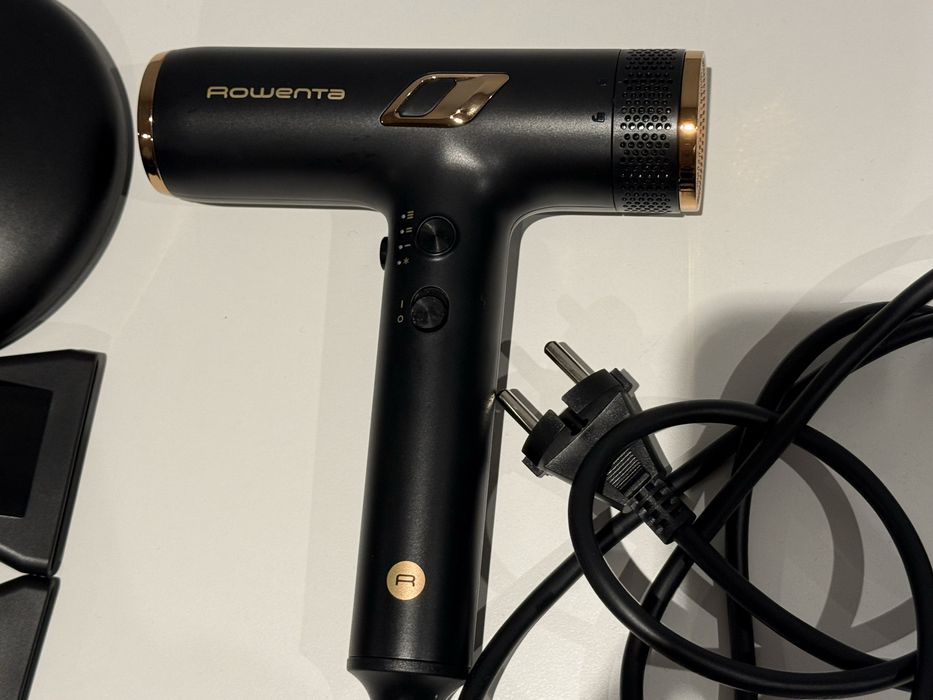 Сешоар Rowenta HY8310F0 Nano