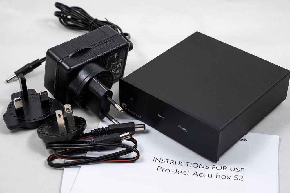 Аккумуляторный блок питания Pro-Ject Accu Box S2